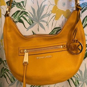 Michael Kors Bags - MK Crossbody Purse. Michael Kors Bags - MK Crossbody Purse.